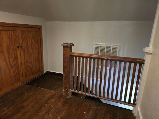 144 W Wallace Street, Gonzales, TX 78629