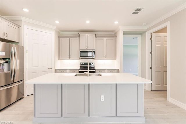 536 Polihale WAY, Naples, FL 34114