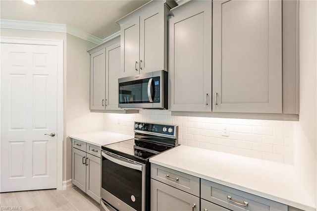 536 Polihale WAY, Naples, FL 34114