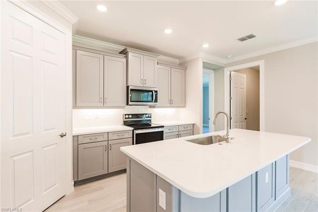 536 Polihale WAY, Naples, FL 34114