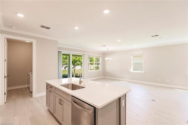 536 Polihale WAY, Naples, FL 34114