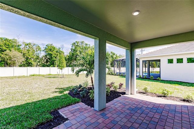 536 Polihale WAY, Naples, FL 34114