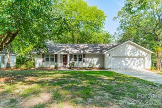 1077 E Shore Drive, Lancaster, SC 29720