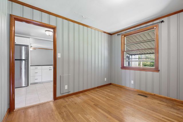 366 Melpar Dr, Nashville, TN 37211
