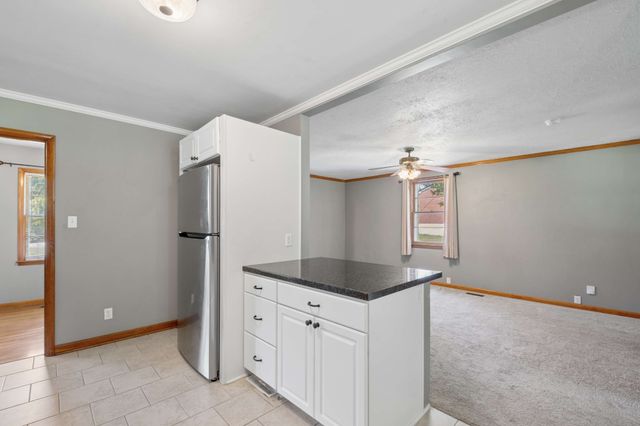 366 Melpar Dr, Nashville, TN 37211