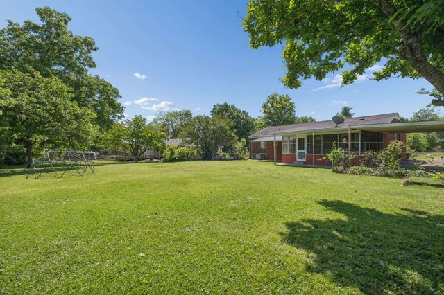 366 Melpar Dr, Nashville, TN 37211