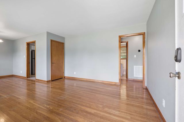366 Melpar Dr, Nashville, TN 37211