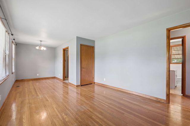 366 Melpar Dr, Nashville, TN 37211