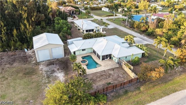 12341 Marlin RD, Bokeelia, FL 33922