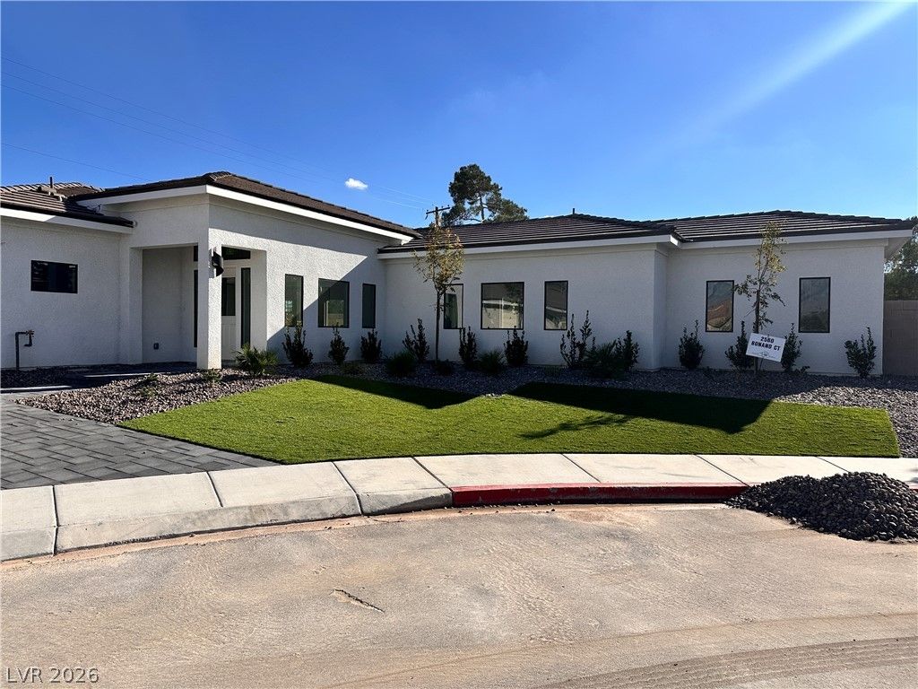 2560 Bonano Court, Las Vegas, NV 89108