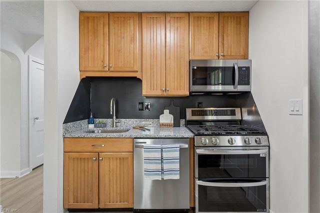 722 Burksdale RD, Norfolk, VA 23518