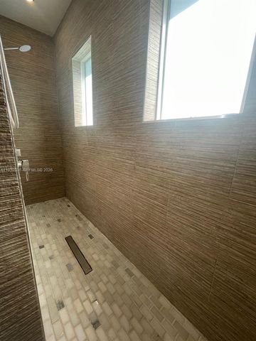 3134 NE 3rd Dr, Homestead, FL 33033