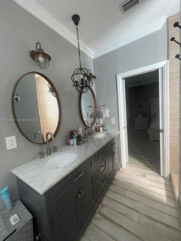 3134 NE 3rd Dr, Homestead, FL 33033