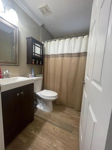 3134 NE 3rd Dr, Homestead, FL 33033