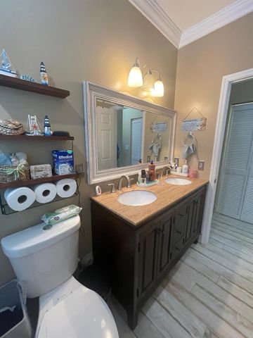 3134 NE 3rd Dr, Homestead, FL 33033