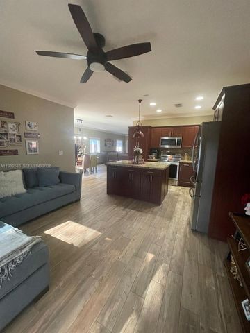 3134 NE 3rd Dr, Homestead, FL 33033