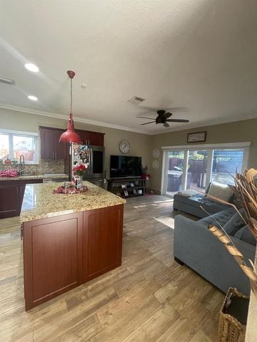 3134 NE 3rd Dr, Homestead, FL 33033