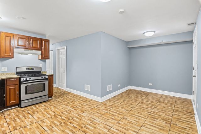 2632 W 23rd Place 1R, Chicago, IL 60608