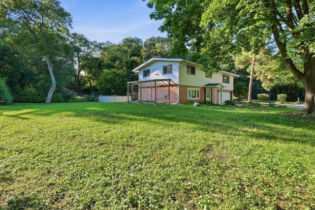 121 Seminole Drive, Edgerton, WI 53534