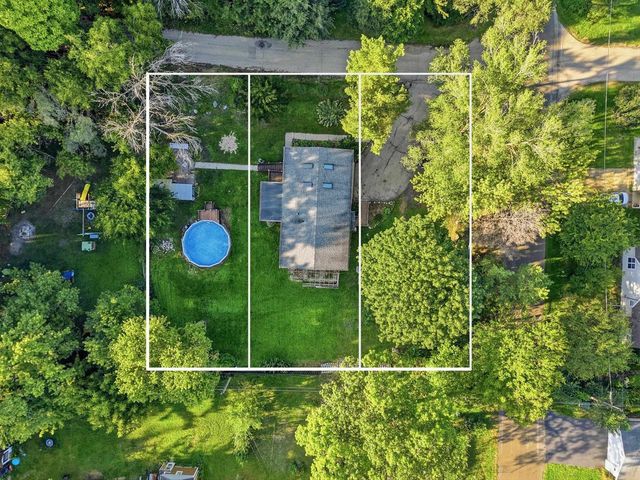 121 Seminole Drive, Edgerton, WI 53534