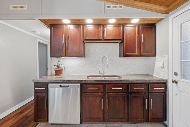 121 Seminole Drive, Edgerton, WI 53534