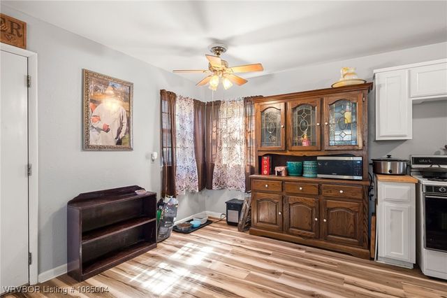 96942 S 4740 Road, Muldrow, OK 74948