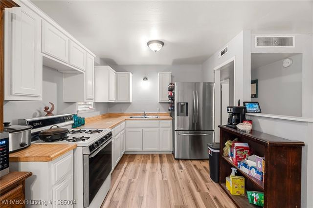 96942 S 4740 Road, Muldrow, OK 74948