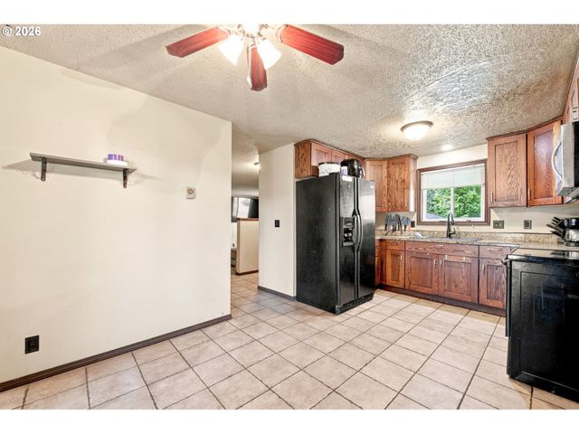1842 LAVETA Ln, Eugene, OR 97402