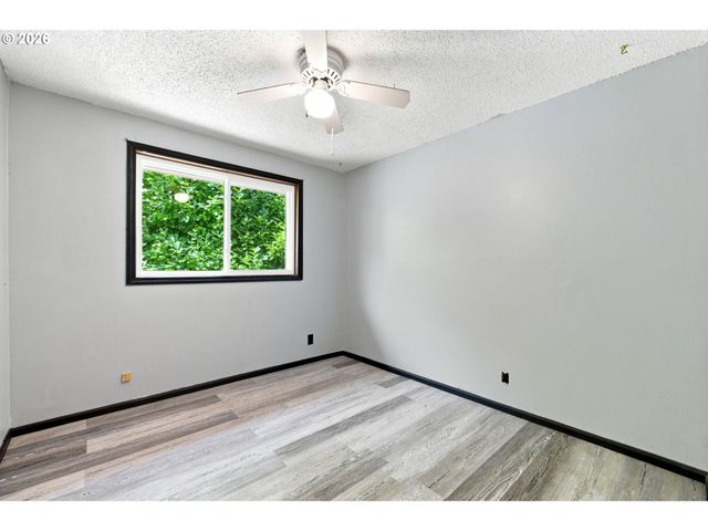1842 LAVETA Ln, Eugene, OR 97402