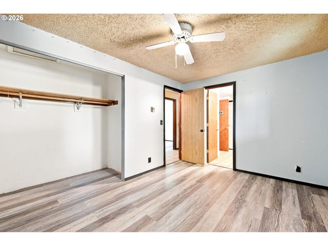1842 LAVETA Ln, Eugene, OR 97402