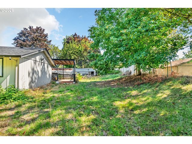 1842 LAVETA Ln, Eugene, OR 97402