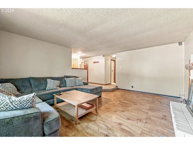 1842 LAVETA Ln, Eugene, OR 97402