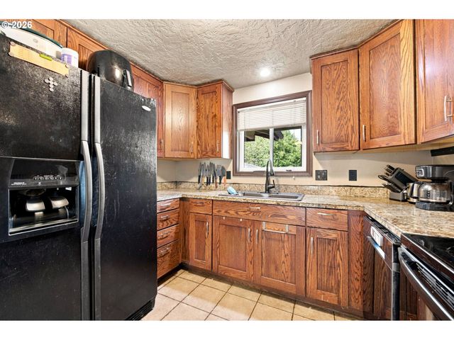 1842 LAVETA Ln, Eugene, OR 97402