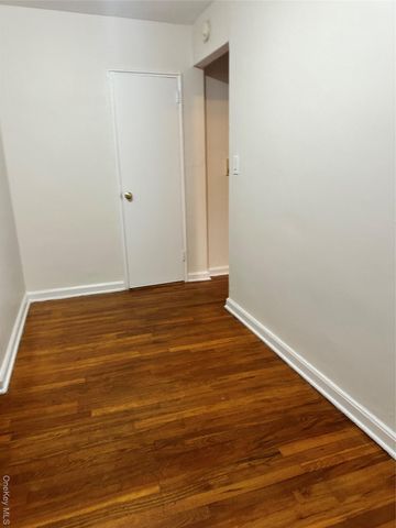 150-25 72 Road 1J, Flushing, NY 11367