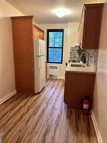 150-25 72 Road 1J, Flushing, NY 11367