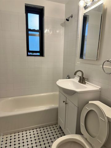 150-25 72 Road 1J, Flushing, NY 11367