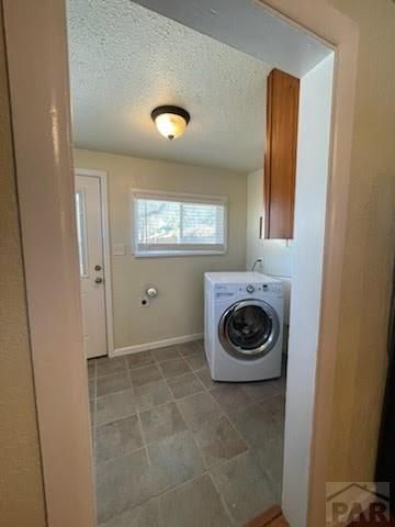 718 Brown Ave, Pueblo, CO 81004