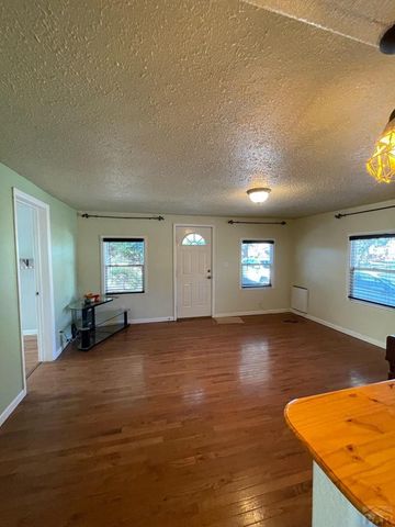 718 Brown Ave, Pueblo, CO 81004