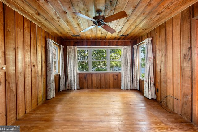 30 Peachtree Drive, Sharpsburg, GA 30277