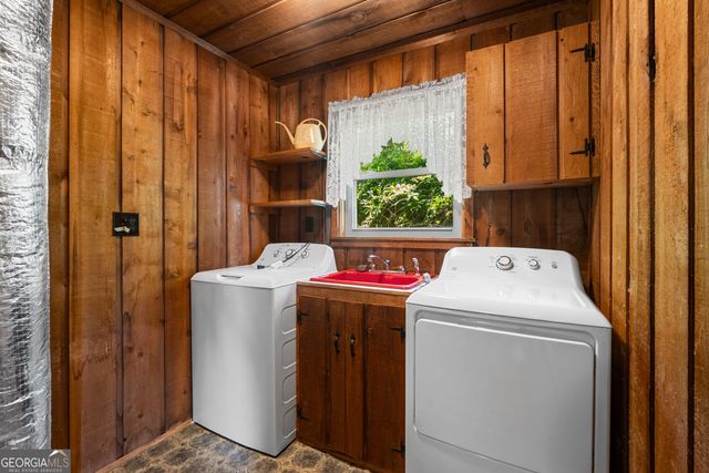 30 Peachtree Drive, Sharpsburg, GA 30277