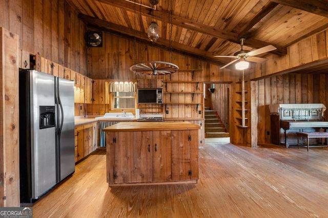 30 Peachtree Drive, Sharpsburg, GA 30277