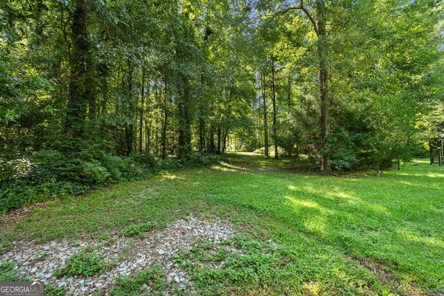 30 Peachtree Drive, Sharpsburg, GA 30277