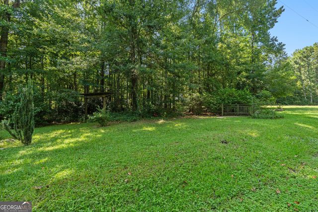 30 Peachtree Drive, Sharpsburg, GA 30277
