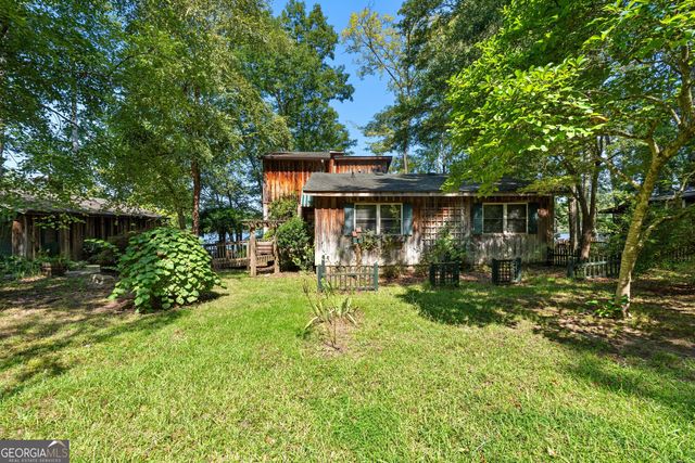 30 Peachtree Drive, Sharpsburg, GA 30277