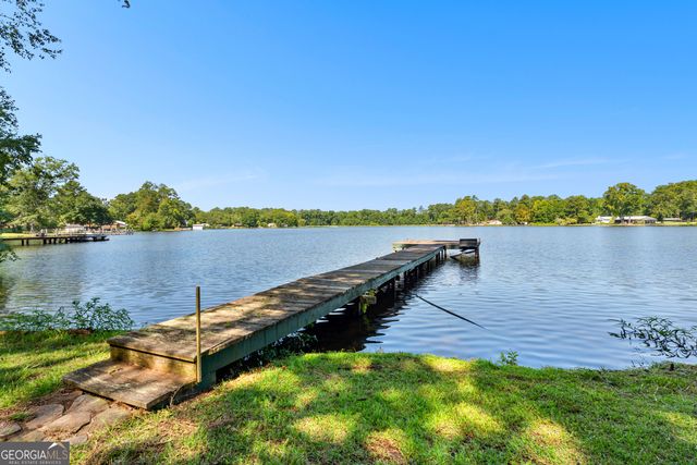 30 Peachtree Drive, Sharpsburg, GA 30277