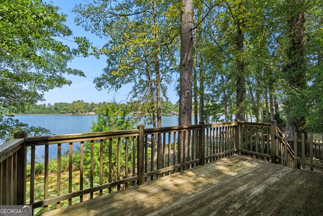30 Peachtree Drive, Sharpsburg, GA 30277