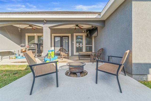 8245 Rock Crest Dr, Corpus Christi, TX 78414