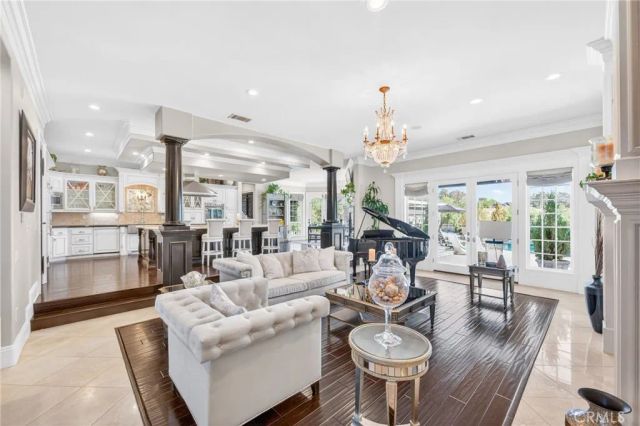 41515 Via Del Monte, Temecula, CA 92592