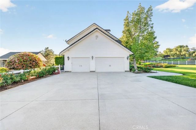 41515 Via Del Monte, Temecula, CA 92592