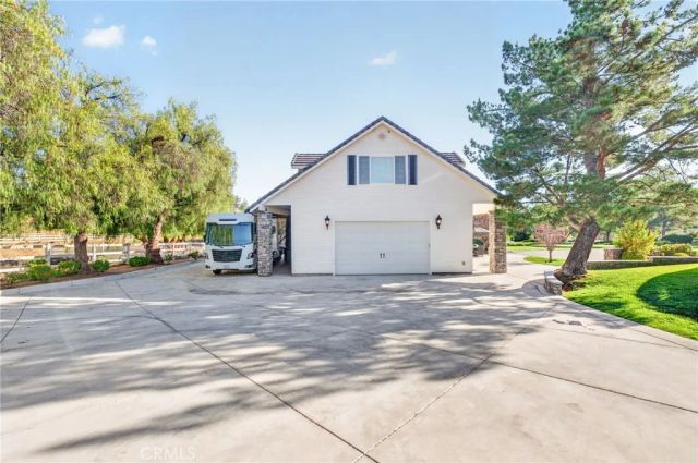 41515 Via Del Monte, Temecula, CA 92592